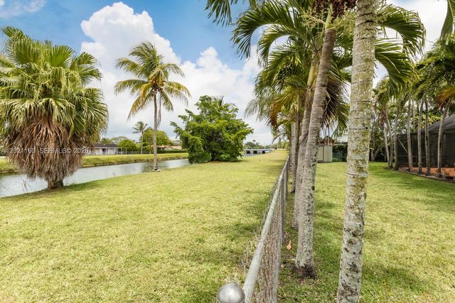 8791 SW 85th St, Miami, FL 33173