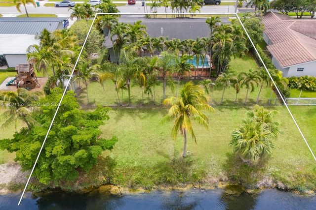 8791 SW 85th St, Miami, FL 33173
