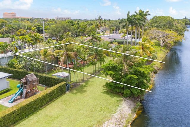 8791 SW 85th St, Miami, FL 33173