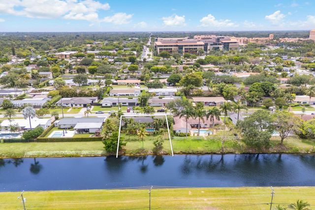 8791 SW 85th St, Miami, FL 33173