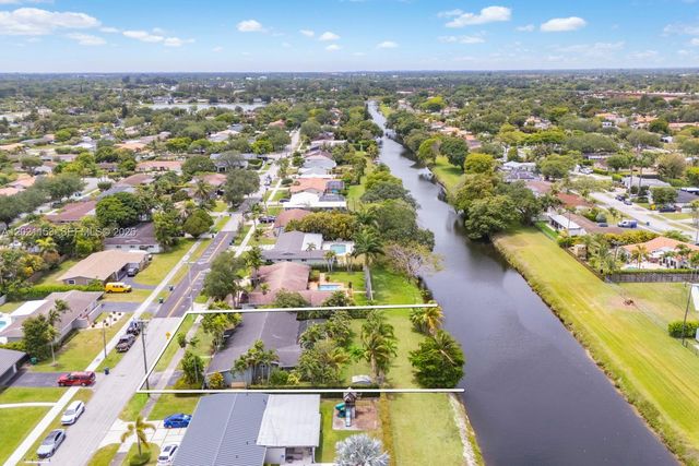 8791 SW 85th St, Miami, FL 33173