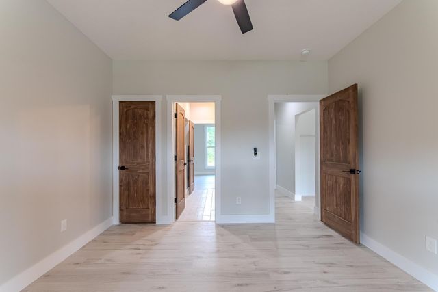 90 COLUMBUS LN, Adamsville, TN 38310