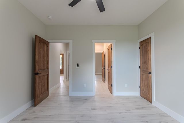 90 COLUMBUS LN, Adamsville, TN 38310