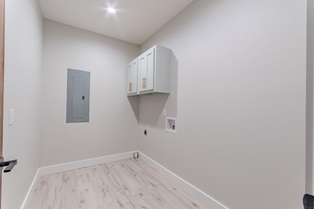 90 COLUMBUS LN, Adamsville, TN 38310