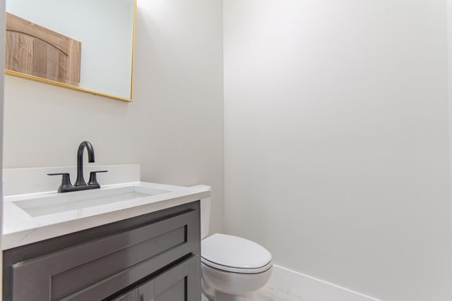 90 COLUMBUS LN, Adamsville, TN 38310