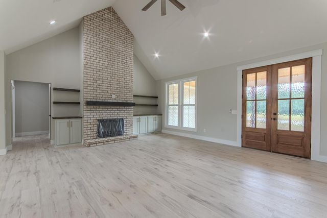 90 COLUMBUS LN, Adamsville, TN 38310