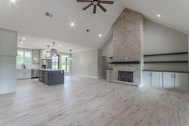 90 COLUMBUS LN, Adamsville, TN 38310