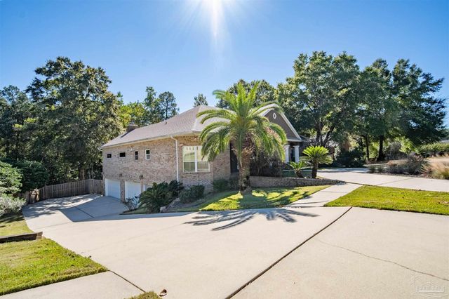 1011 Bucyrus Ln, Cantonment, FL 32533