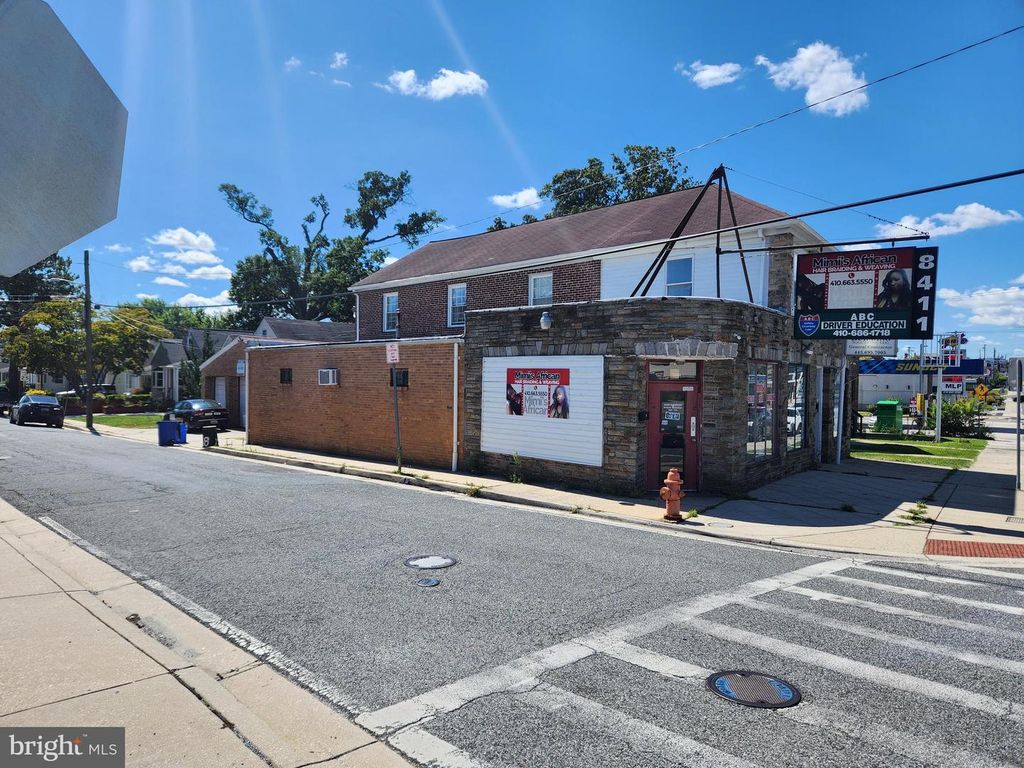 8411 HARFORD RD, Parkville, MD 21234