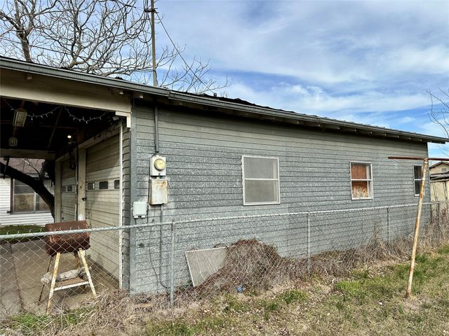 1148 Old Nails Creek RD, Giddings, TX 78942