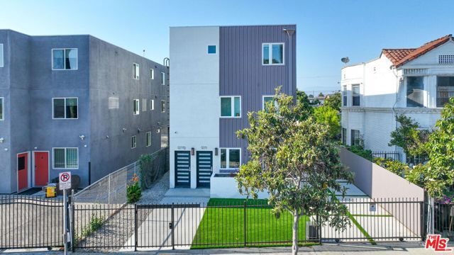 1269 W 36th Street, Los Angeles, CA 90007