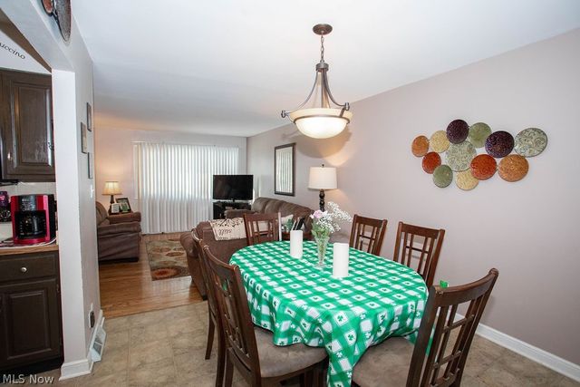 3490 Warwick Court, Canfield, OH 44406