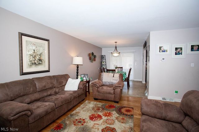 3490 Warwick Court, Canfield, OH 44406