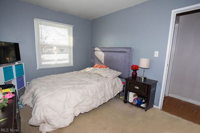 3490 Warwick Court, Canfield, OH 44406