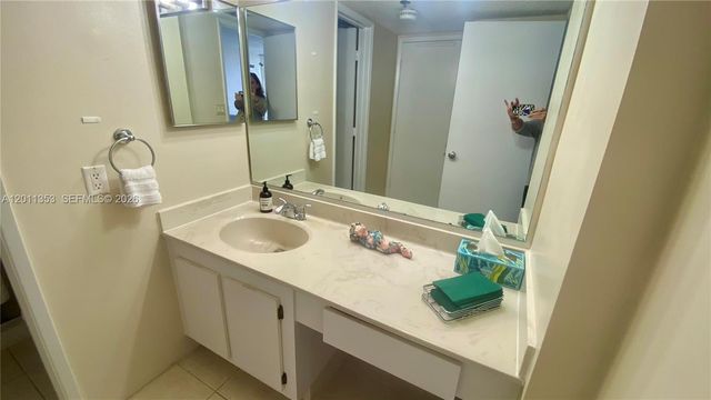 20225 NE 34th Ct 1111, Aventura, FL 33180