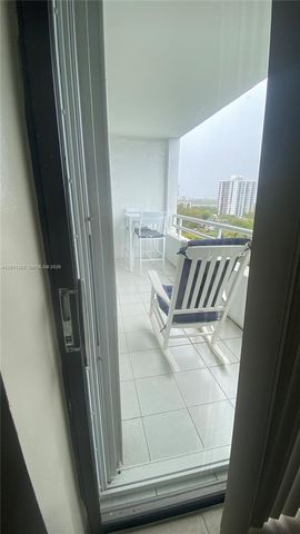 20225 NE 34th Ct 1111, Aventura, FL 33180