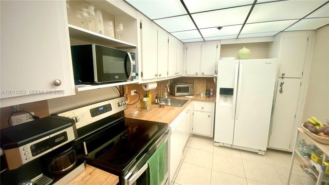 20225 NE 34th Ct 1111, Aventura, FL 33180