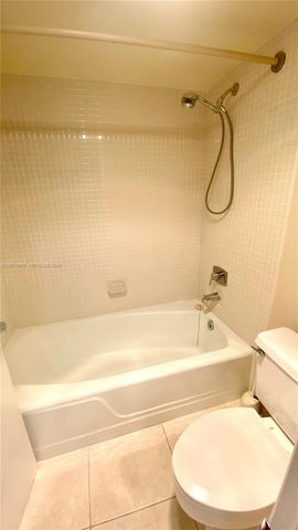 20225 NE 34th Ct 1111, Aventura, FL 33180