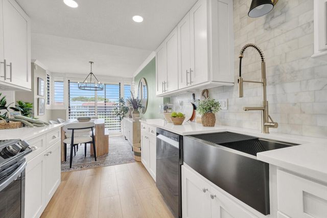 800 Jeffery Street 403, Boca Raton, FL 33487