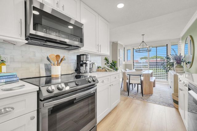 800 Jeffery Street 403, Boca Raton, FL 33487