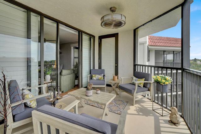 800 Jeffery Street 403, Boca Raton, FL 33487
