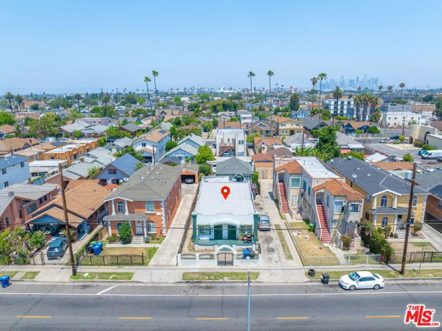 535 W 54th Street, Los Angeles, CA 90037