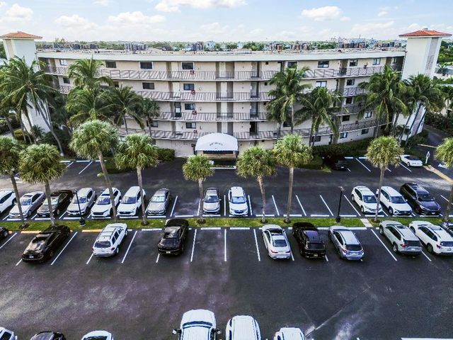 3605 S Ocean Boulevard 123, South Palm Beach, FL 33480