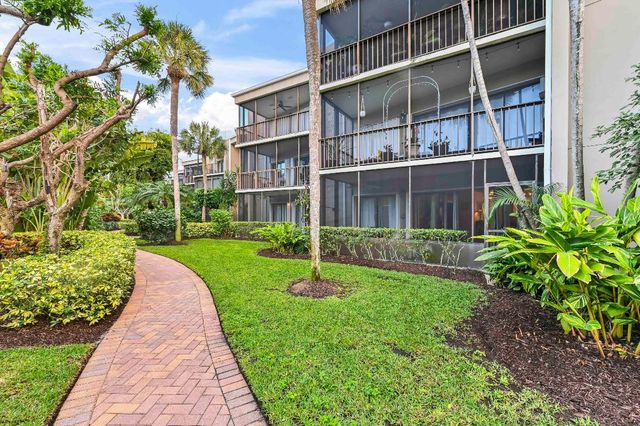 3605 S Ocean Boulevard 123, South Palm Beach, FL 33480