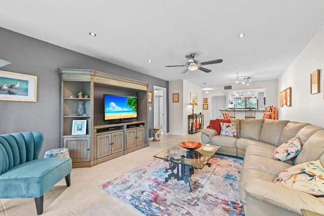 3605 S Ocean Boulevard 123, South Palm Beach, FL 33480