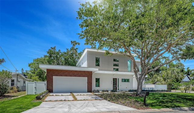 2010 HYDE PARK CIRCLE, Sarasota, FL 34239