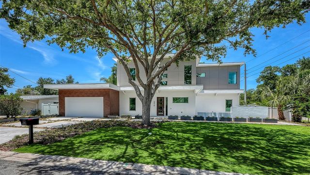 2010 HYDE PARK CIRCLE, Sarasota, FL 34239