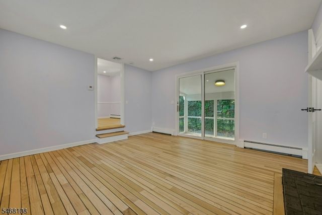 516 Harriet Pl, Franklin Lakes Boro, NJ 07417