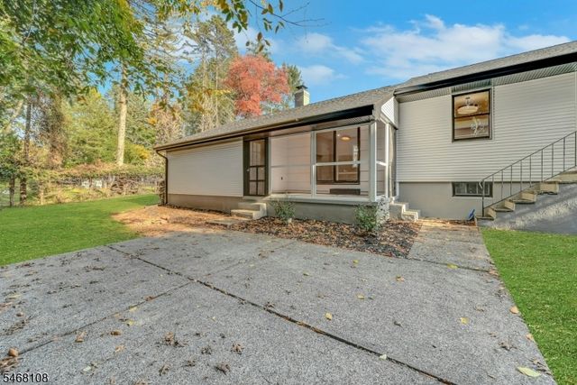 516 Harriet Pl, Franklin Lakes Boro, NJ 07417