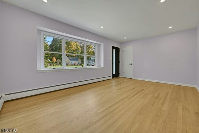 516 Harriet Pl, Franklin Lakes Boro, NJ 07417