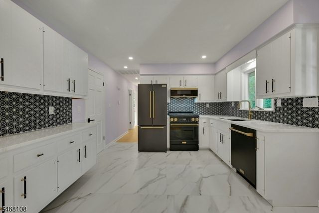 516 Harriet Pl, Franklin Lakes Boro, NJ 07417