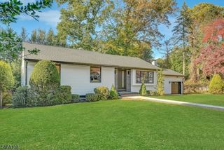 516 Harriet Pl, Franklin Lakes Boro, NJ 07417