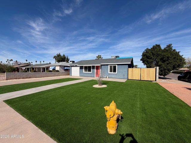 1346 E ALMERIA Road, Phoenix, AZ 85006