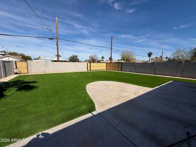 1346 E ALMERIA Road, Phoenix, AZ 85006