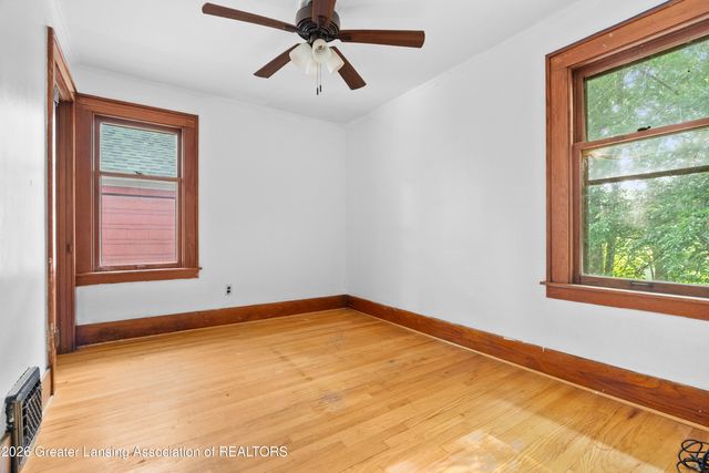 435 Regent Street, Lansing, MI 48912