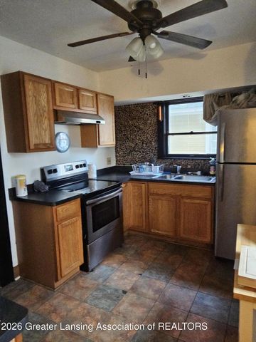 435 Regent Street, Lansing, MI 48912