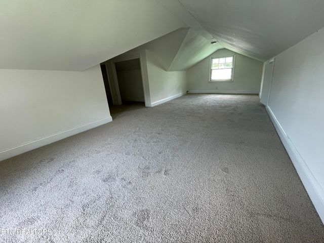 406 S S Indiana Ave Ave, Lafollette, TN 37766