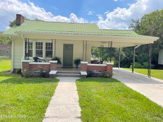 406 S S Indiana Ave Ave, Lafollette, TN 37766