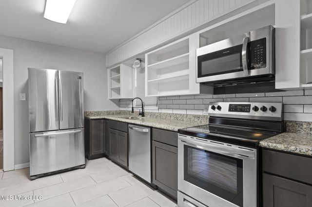 1245 24th Street, Gulfport, MS 39501