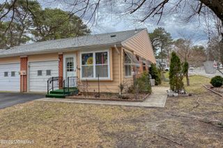 8 Lexington Drive B, Whiting, NJ 08759