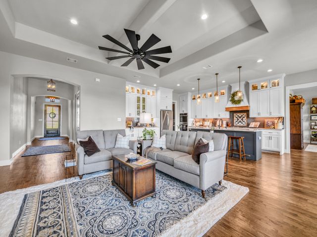 1217 Crown Valley Drive, Weatherford, TX 76087