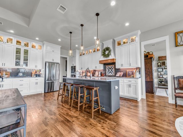 1217 Crown Valley Drive, Weatherford, TX 76087
