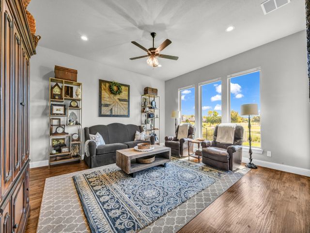 1217 Crown Valley Drive, Weatherford, TX 76087