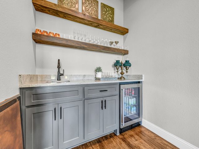 1217 Crown Valley Drive, Weatherford, TX 76087