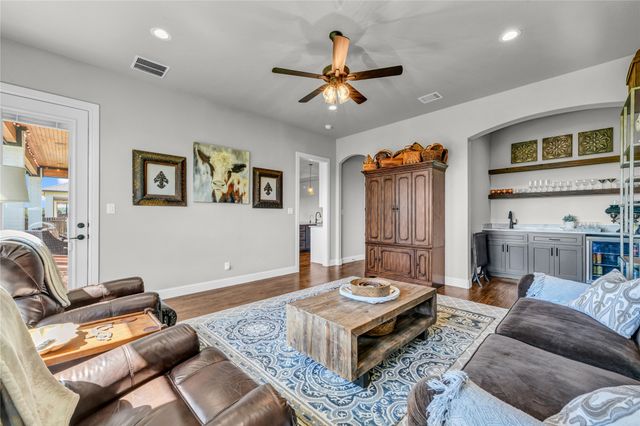 1217 Crown Valley Drive, Weatherford, TX 76087