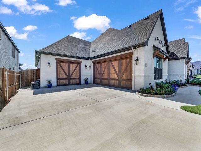 1217 Crown Valley Drive, Weatherford, TX 76087